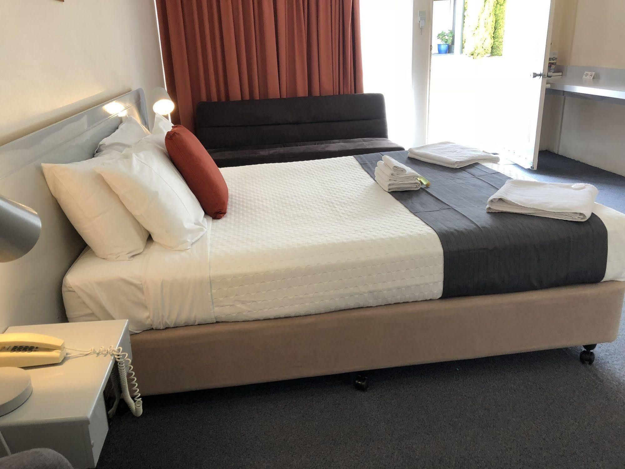 وارويك Alexander Motel المظهر الخارجي الصورة
